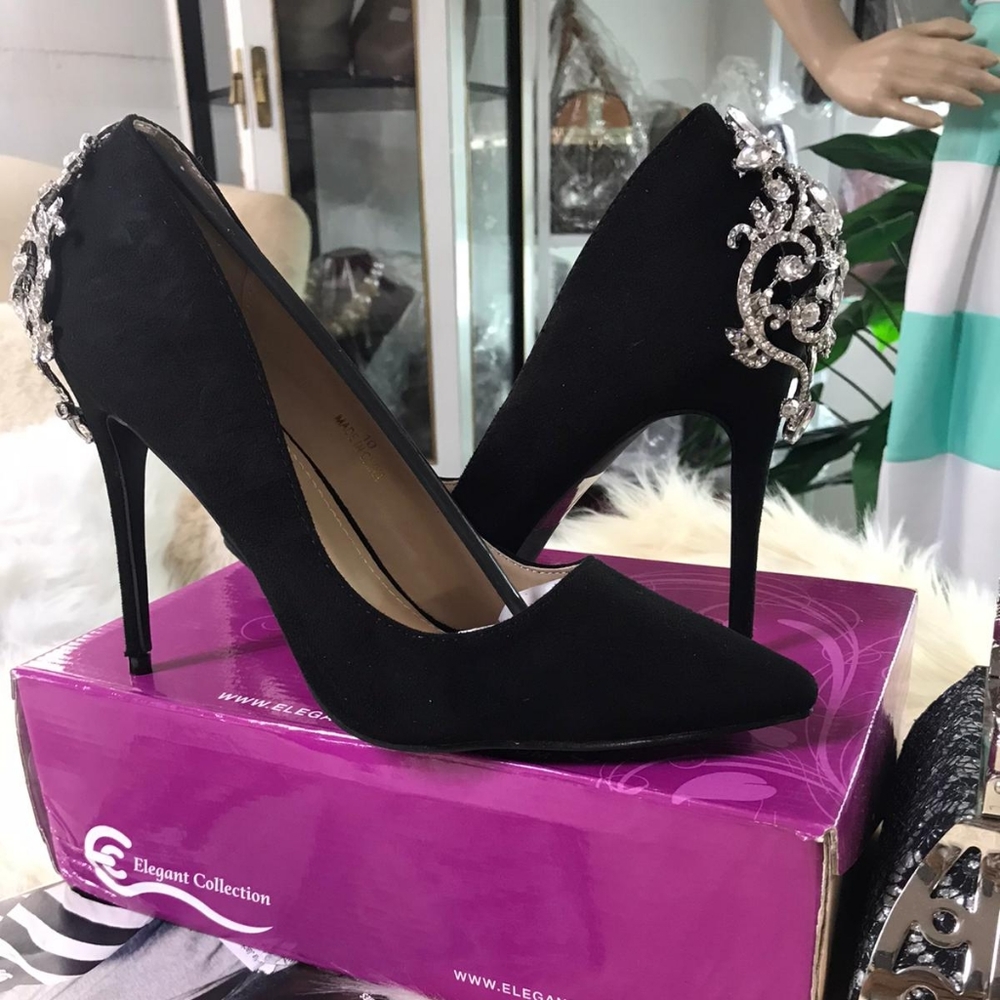 🆕️Black Detailed Faux Suede Pump Heels